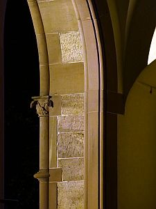 Evangelische Kirche nachts