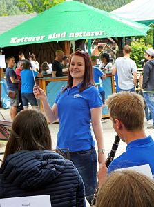 Jugendorchester Tennenbronn beim Waldfest der Sportschtzen