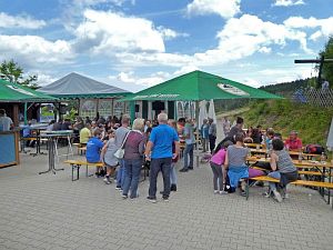 Jugendorchester Tennenbronn beim Waldfest der Sportschtzen