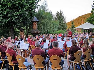 Musik unterm Lindenbaum