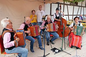 Weinfest des Akkordeonorchesters