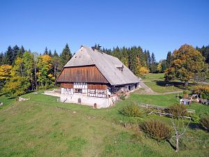 Klausenhof im Herbst