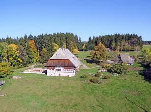 Klausenhof im Herbst