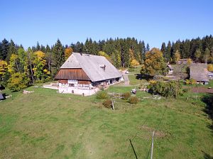 Klausenhof im Herbst