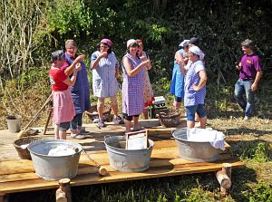 Waschweiber beim WLS Waldfest