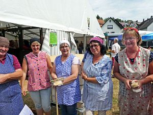 Waschweiber beim WLS Waldfest