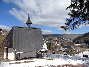 Spaeter Schnee in Tennenbronn