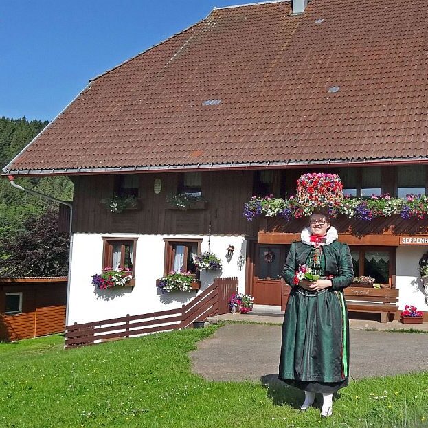 Die tennenbronner Schwarzwald Tracht