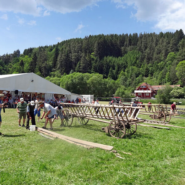 Leiterwagen aufbauen