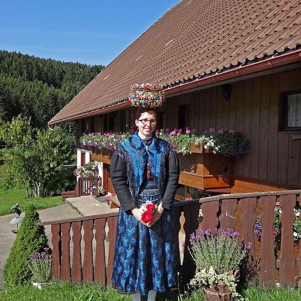 Die tennenbronner Schwarzwald Tracht