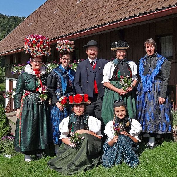 Die tennenbronner Schwarzwald Tracht