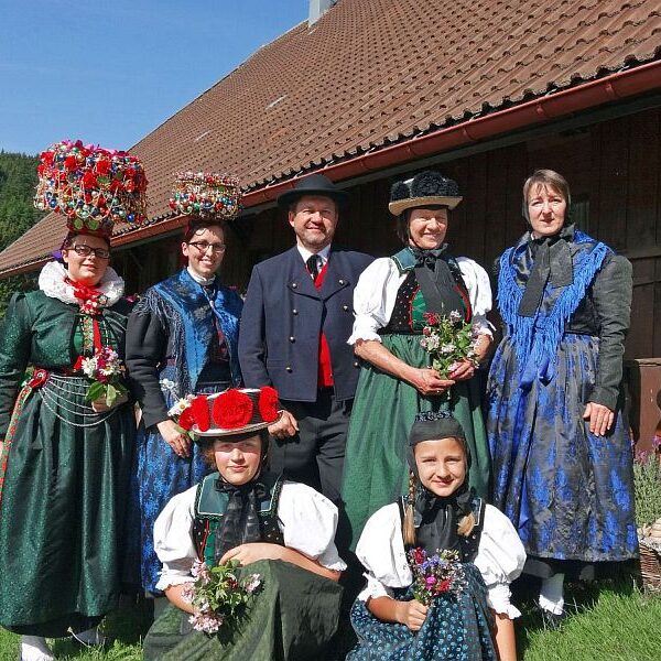 Die tennenbronner Schwarzwald Tracht