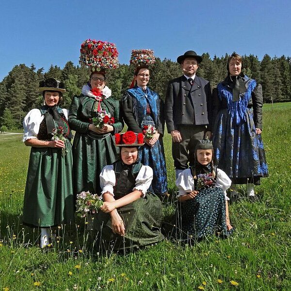 Die tennenbronner Schwarzwald Tracht