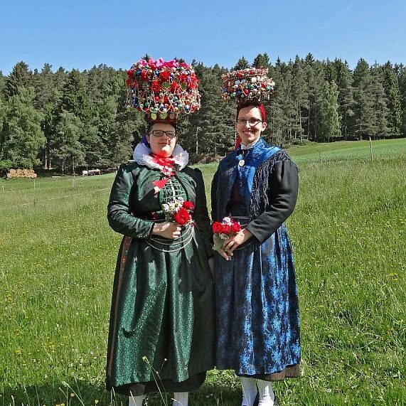 Die tennenbronner Schwarzwald Tracht