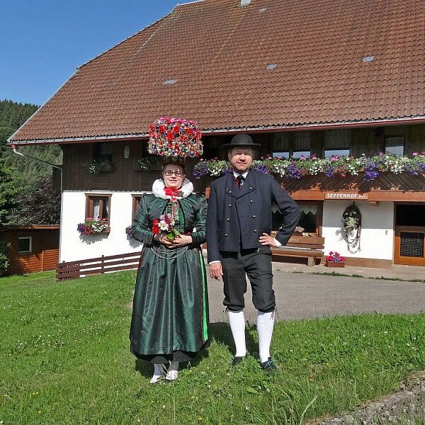 Die tennenbronner Schwarzwald Tracht