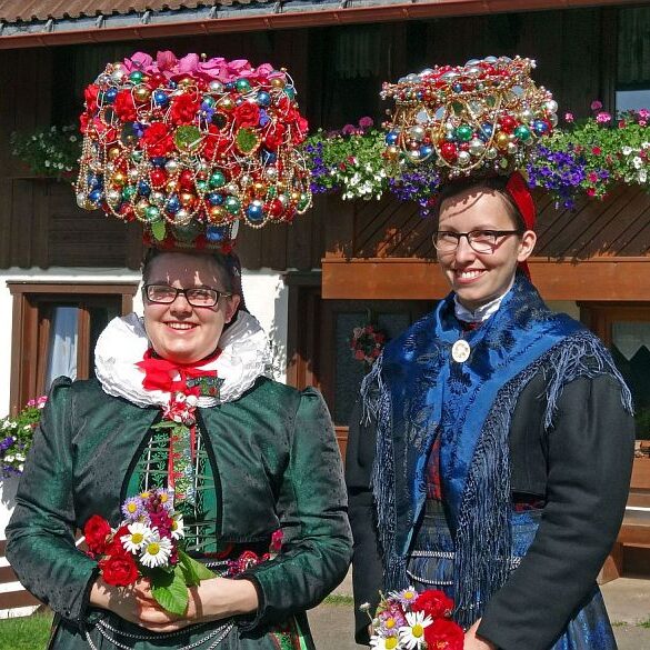 Die tennenbronner Schwarzwald Tracht