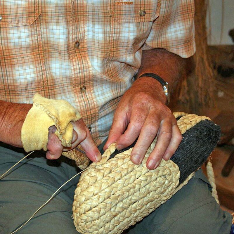 Herstellung von Strohschuhen 3