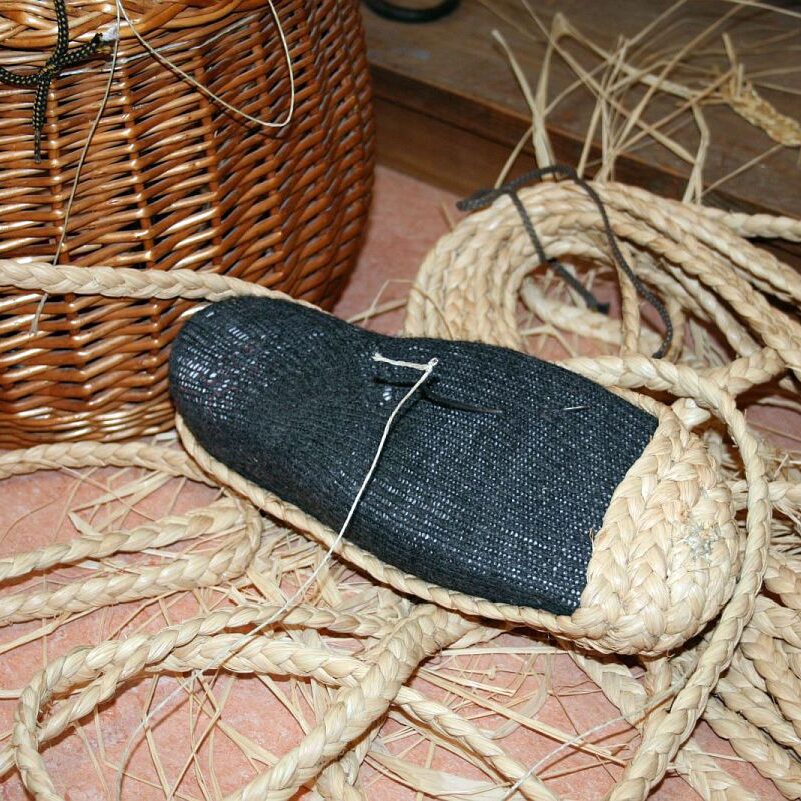 Herstellung von Strohschuhen 4