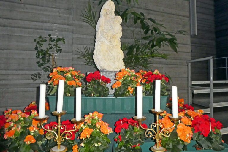Marienaltar katholische Kirche Tennenbronn 1 Marienaltar katholische Kirche Tennenbronn 1