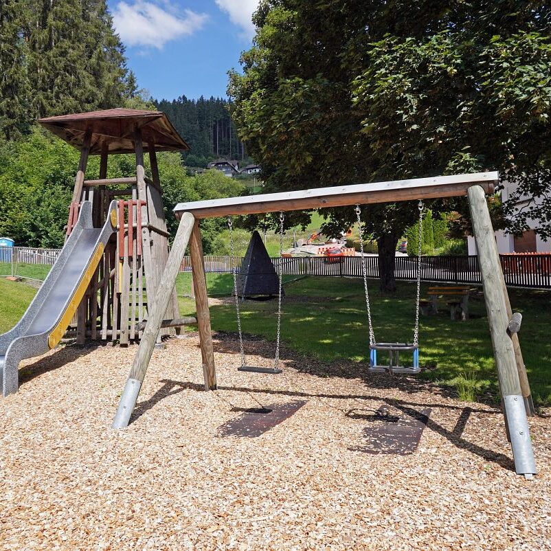 Spielplatz Minigolf 3