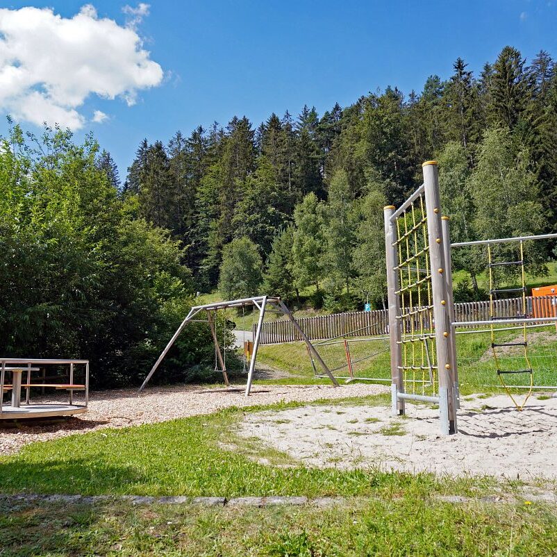Spielplatz Minigolf 5