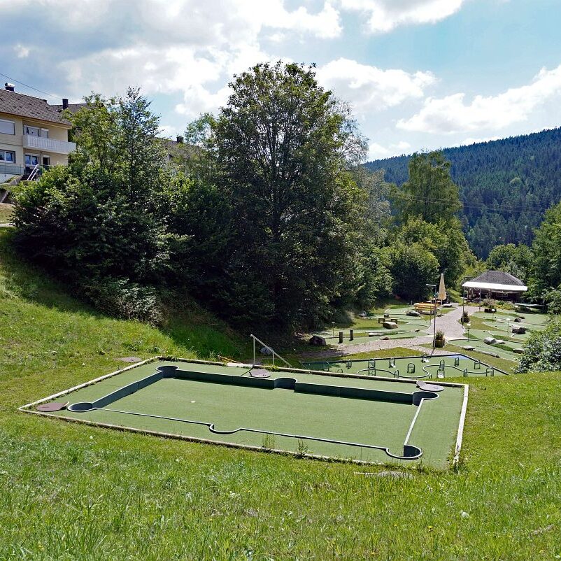 Spielplatz Minigolf 7
