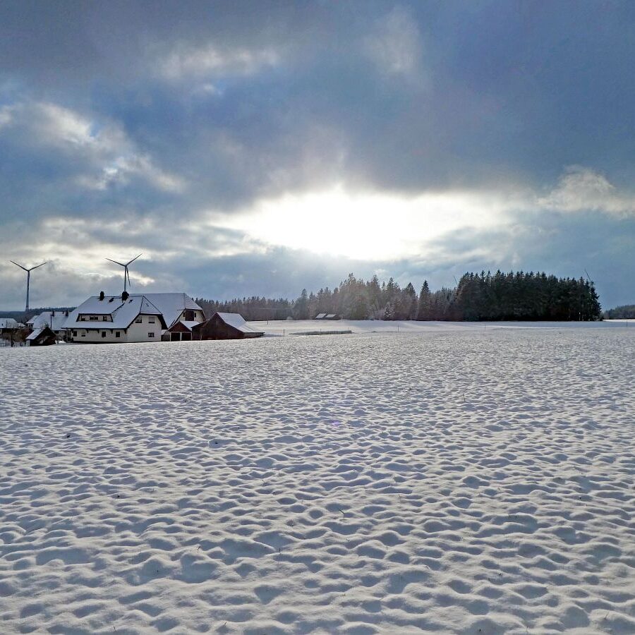Tennenbronn Schnee Wolken Sonne 3