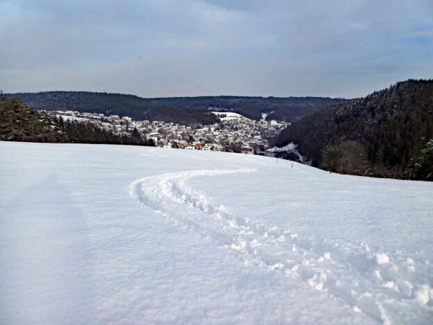 1 Tiefschnee Skifahren Tennenbronn 7 1 Tiefschnee Skifahren Tennenbronn 7