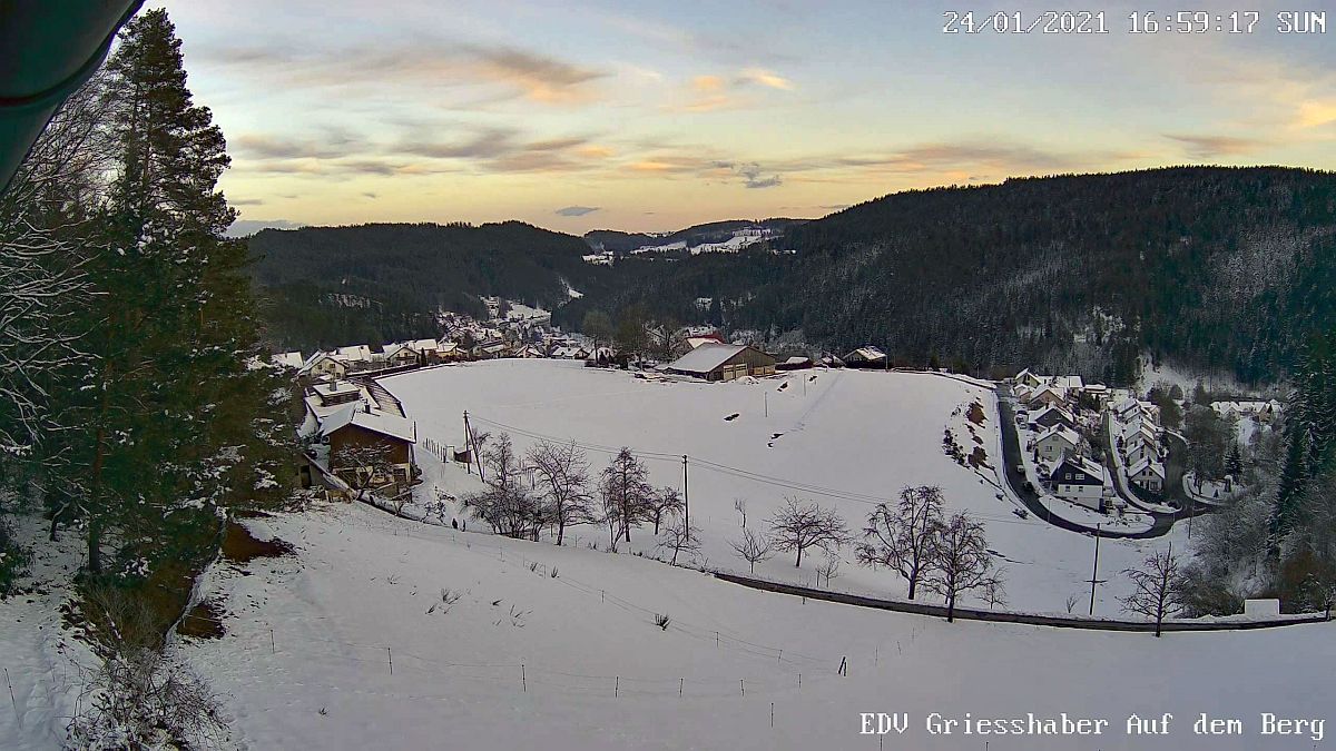 Schnee und eisiger Wind in Tennenbronn im Schwarzwald
