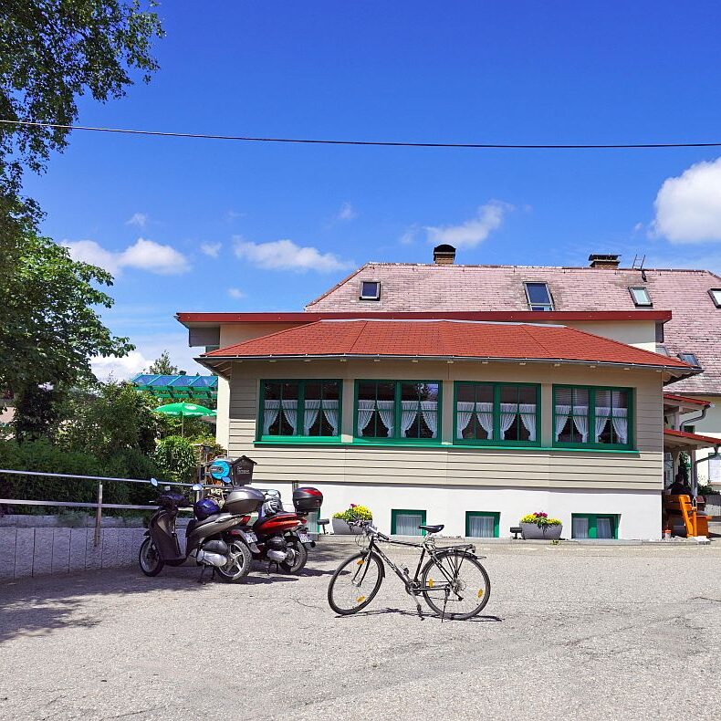 32 Gasthaus Deutscher Jaeger