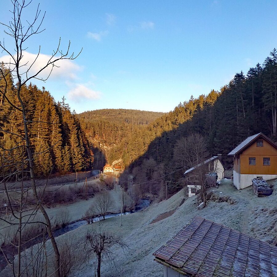 Bach Schloesslefelsen Muehlefelsen 15