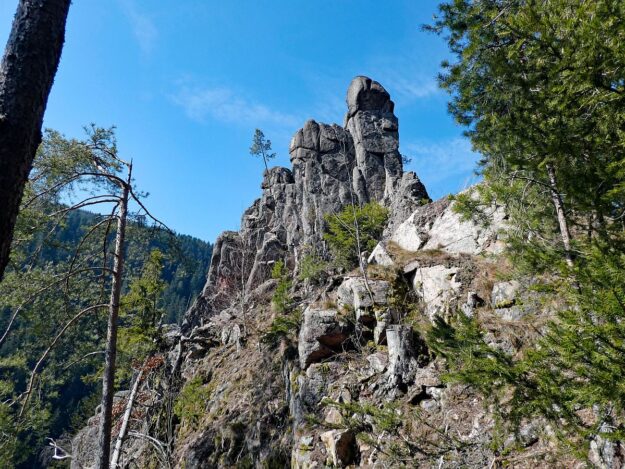 Felsen im Bernecktal im Fruehling 07 Felsen im Bernecktal im Fruehling 07