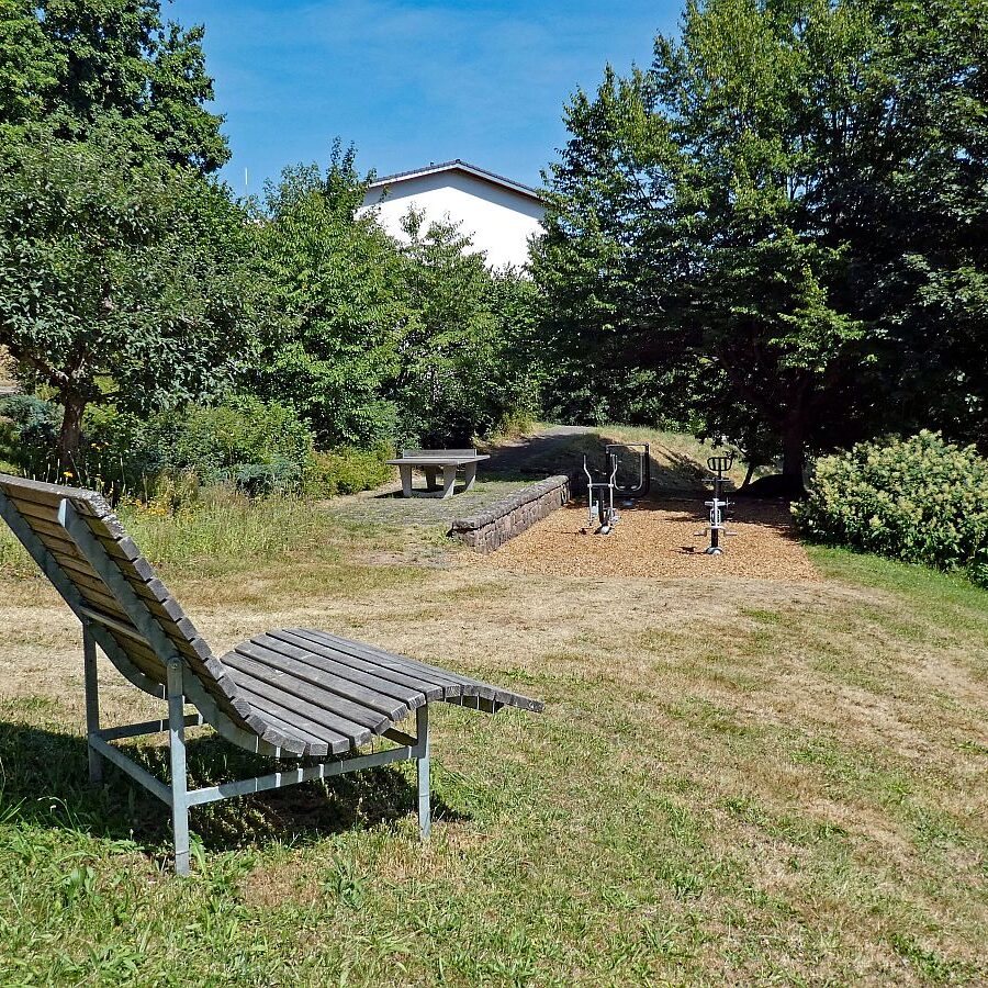 Fitnessgeraete im Minigolf 06