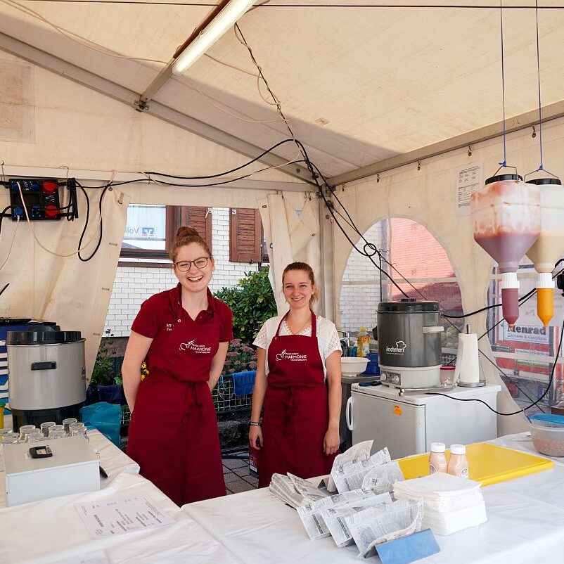 Dorffest Tennenbronn Oekumenischer gottesdienst und Start 11