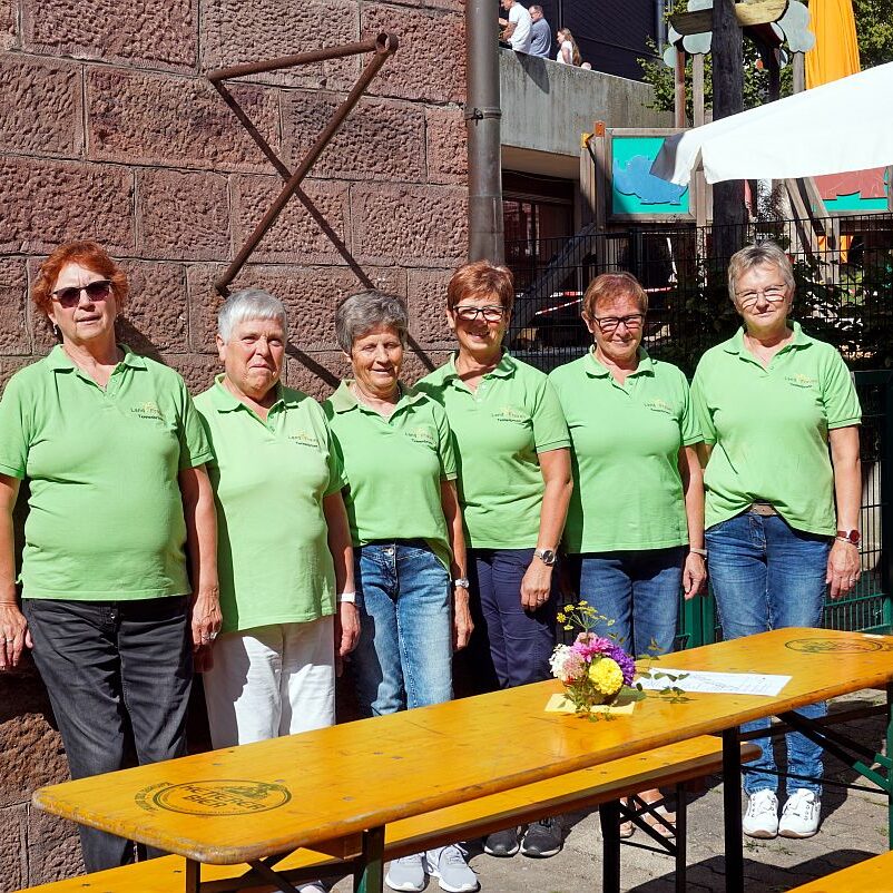 Dorffest Tennenbronn Oekumenischer gottesdienst und Start 14