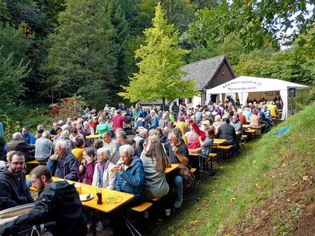Zwiebelkuchenfest MV Harmonie Tennenbronn 08 Zwiebelkuchenfest MV Harmonie Tennenbronn 08