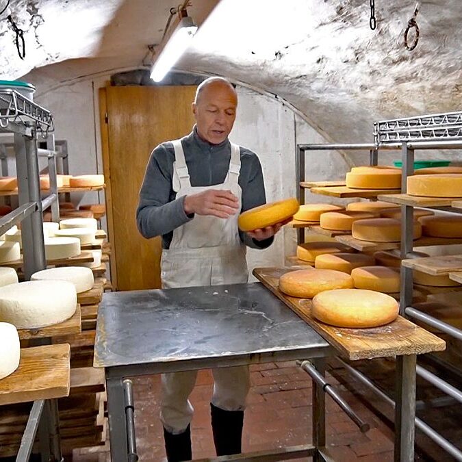 2022 letzte Kaeseproduktion auf dem Mooshof 18