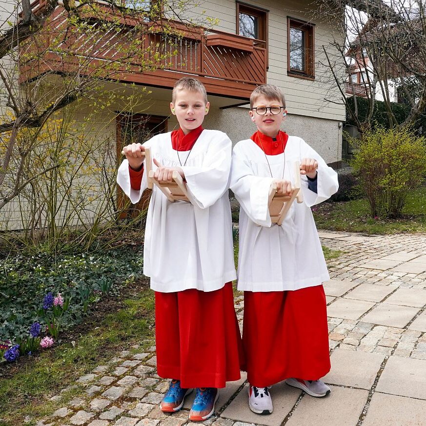 Raetschen Glocken fliegen nach Rom 1