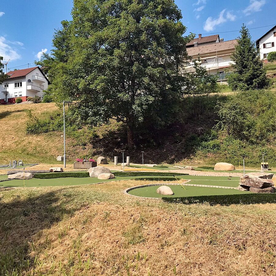 Spiellandschaft Minigolf Kiosk Tennenbronn 03