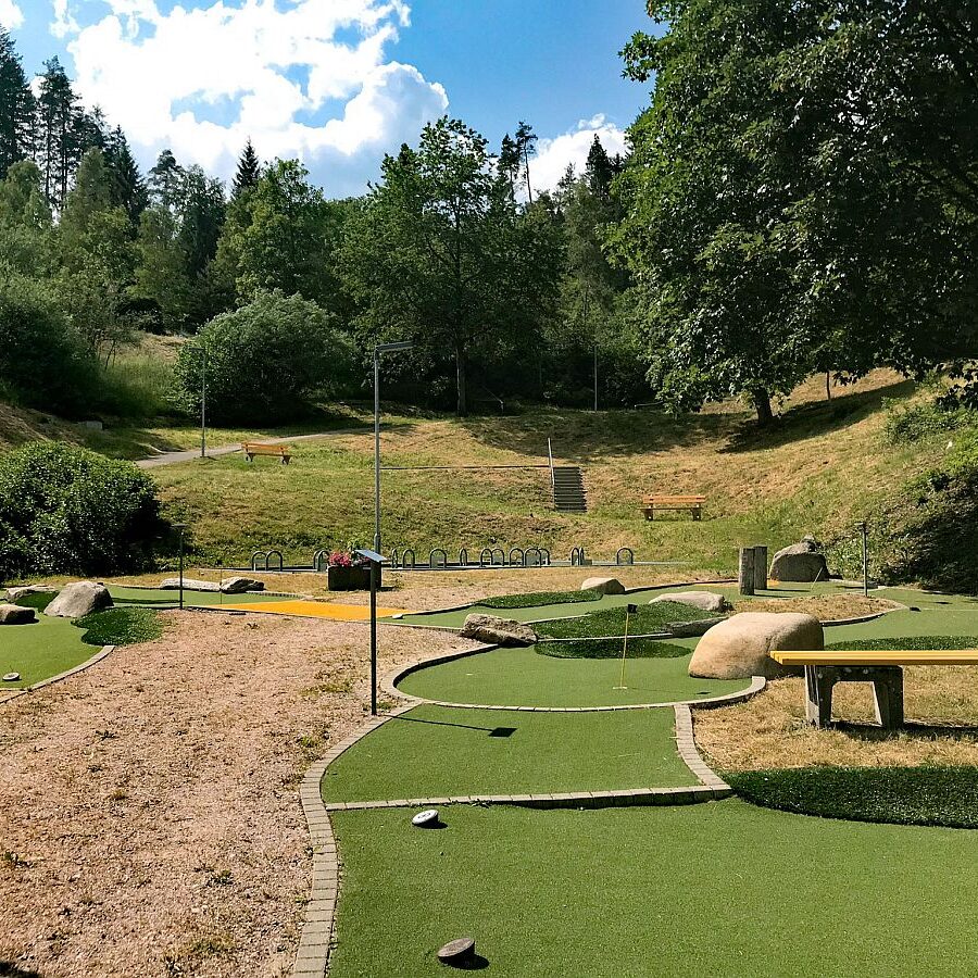 Spiellandschaft Minigolf Kiosk Tennenbronn 05