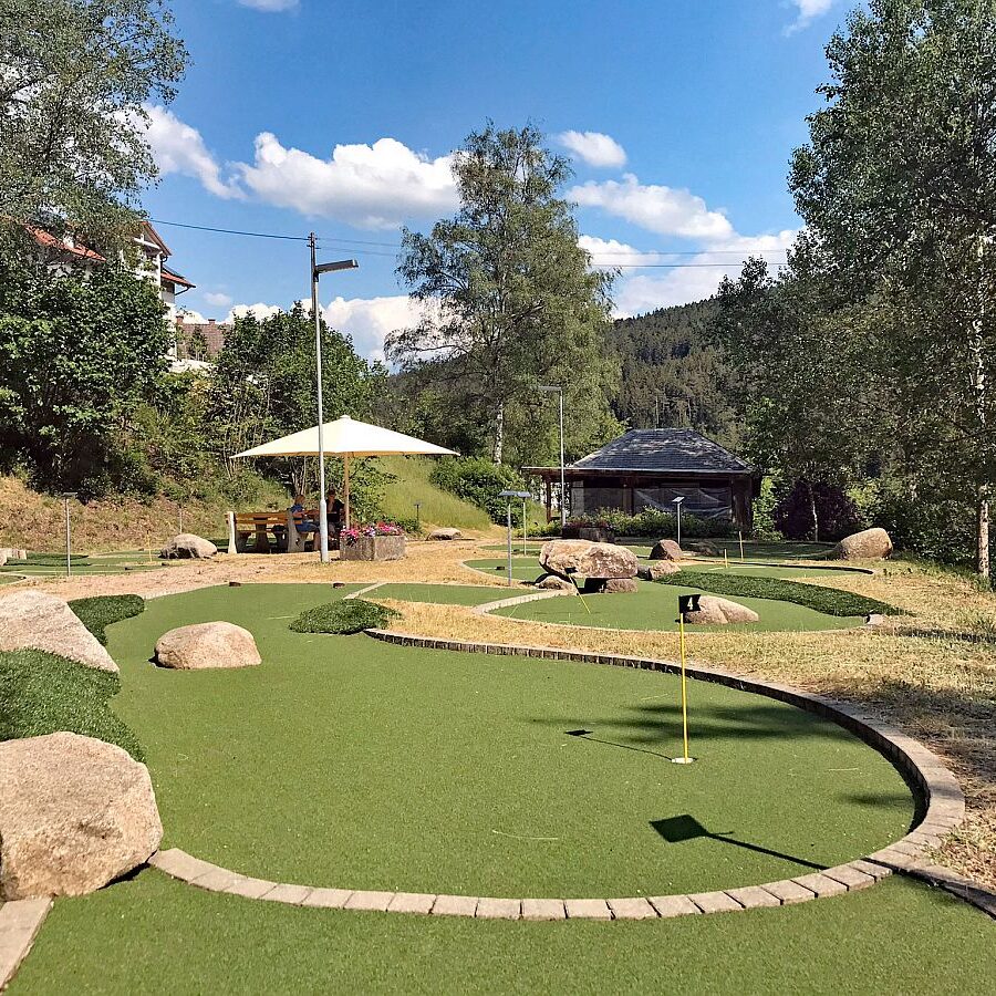 Spiellandschaft Minigolf Kiosk Tennenbronn 11