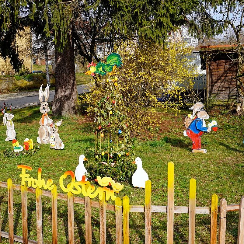 Osterschmuckt Löwen 04