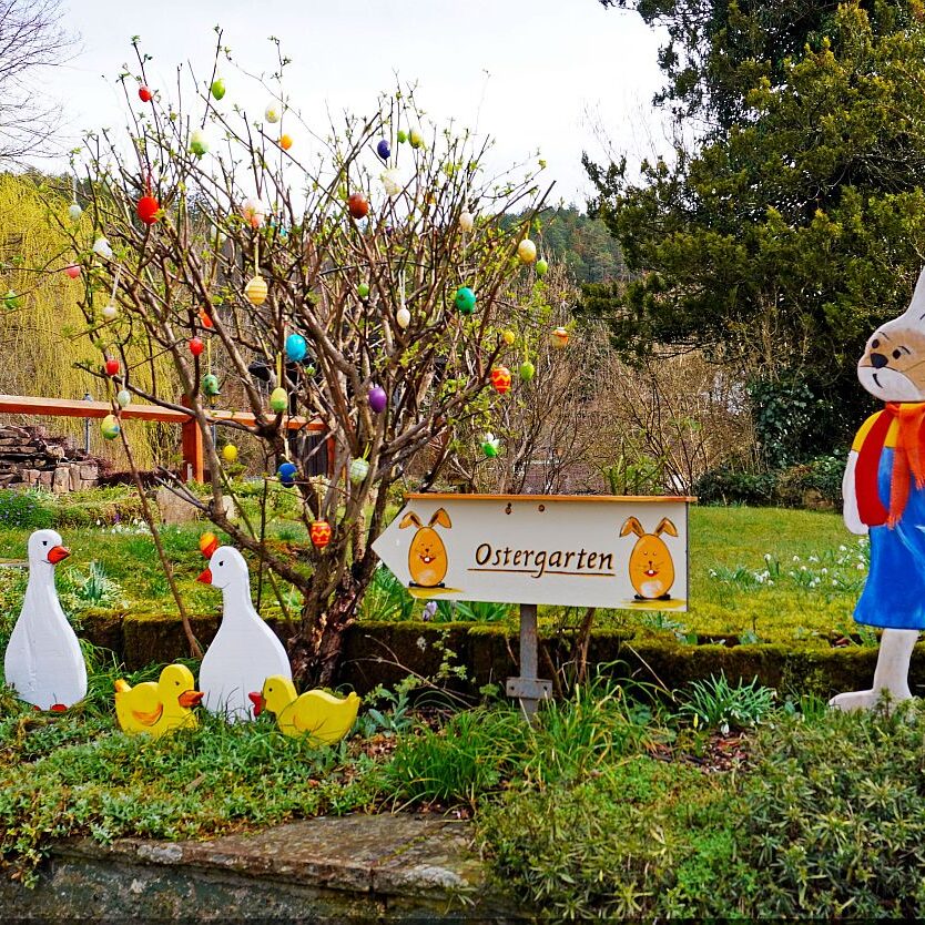 Osterschmuckt Löwen 06