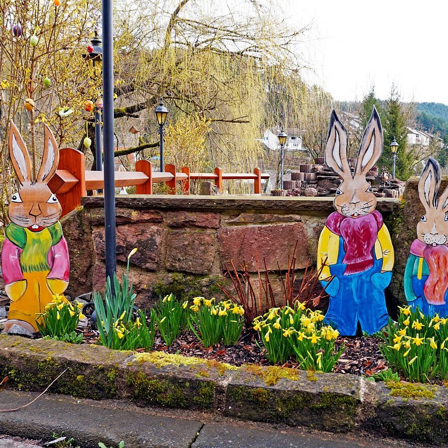 Osterschmuckt Löwen 08