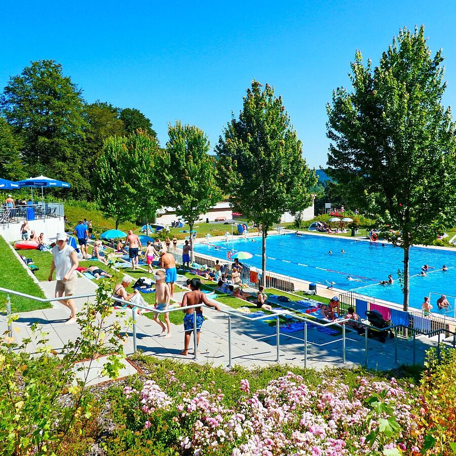 Schwimmbad Tennenbronn 02