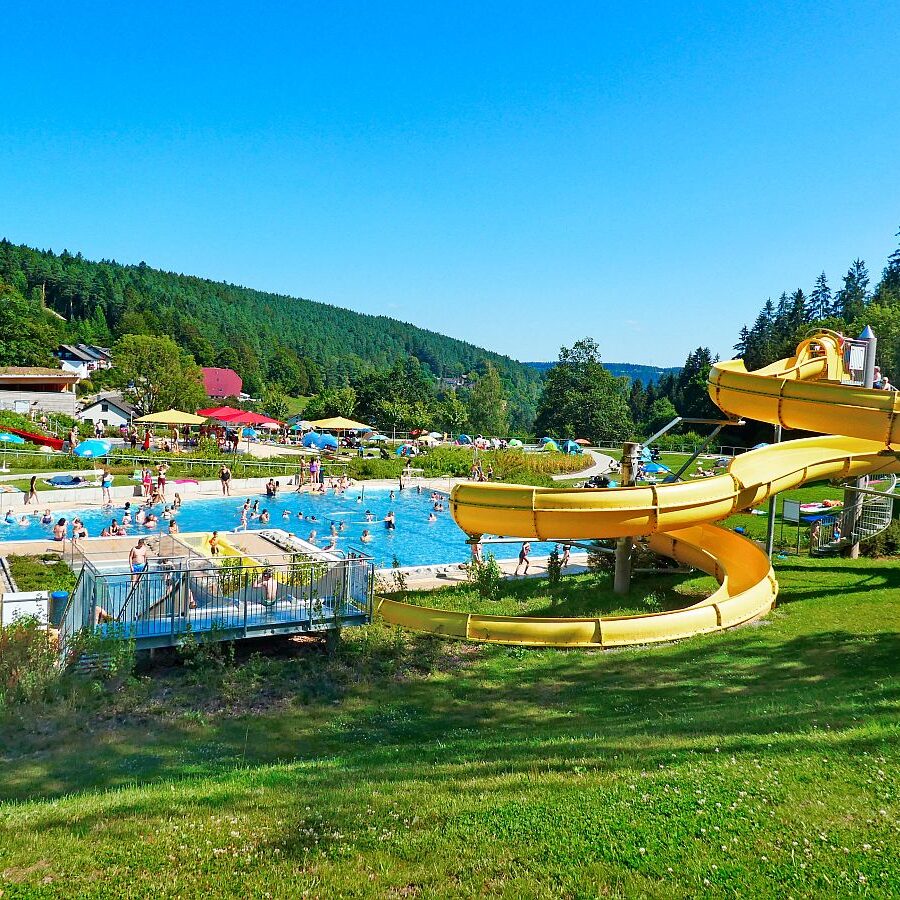 Schwimmbad Tennenbronn 05