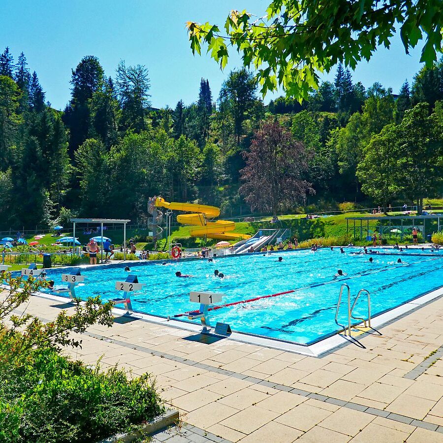 Schwimmbad Tennenbronn 16
