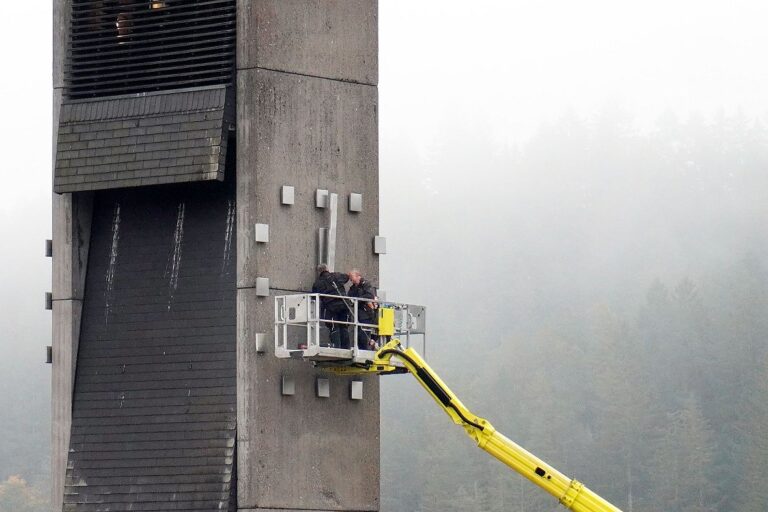 Kirchturmuhr funktioiniert wieder 3 Kirchturmuhr funktioiniert wieder 3
