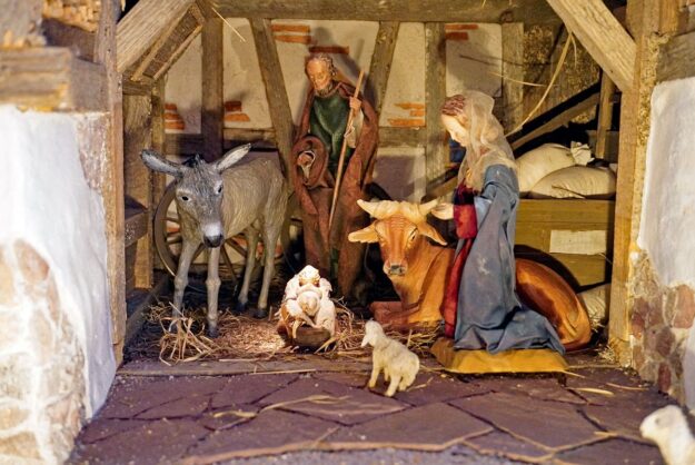 Krippe Katholische Kirche 02