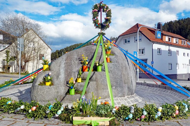 Osterbrunnen 3 Osterbrunnen 3